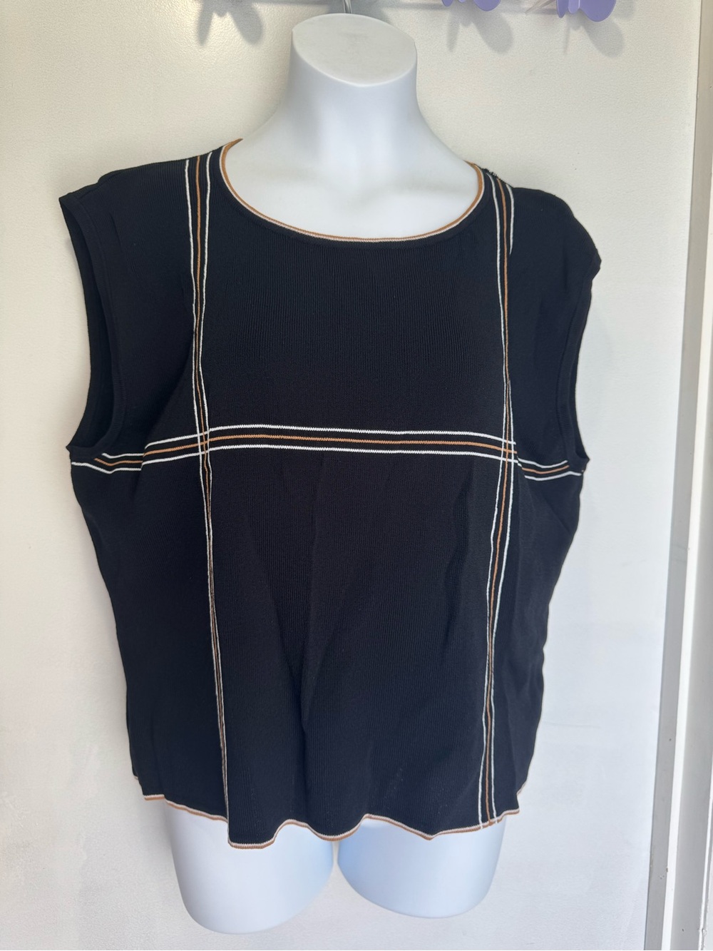 Finity Black Sleeveless Knit Top with White and Tan Stitching